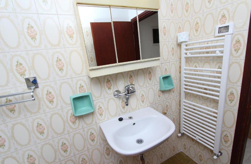 Stella Mare Apartments ロヴィニ 部屋 写真